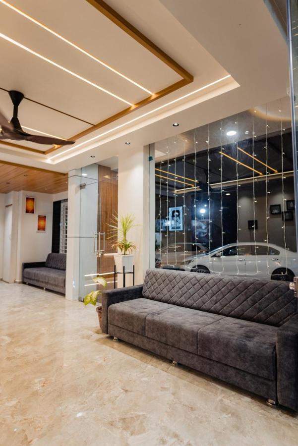 Hotel Ayodhya Virpur ภายนอก รูปภาพ